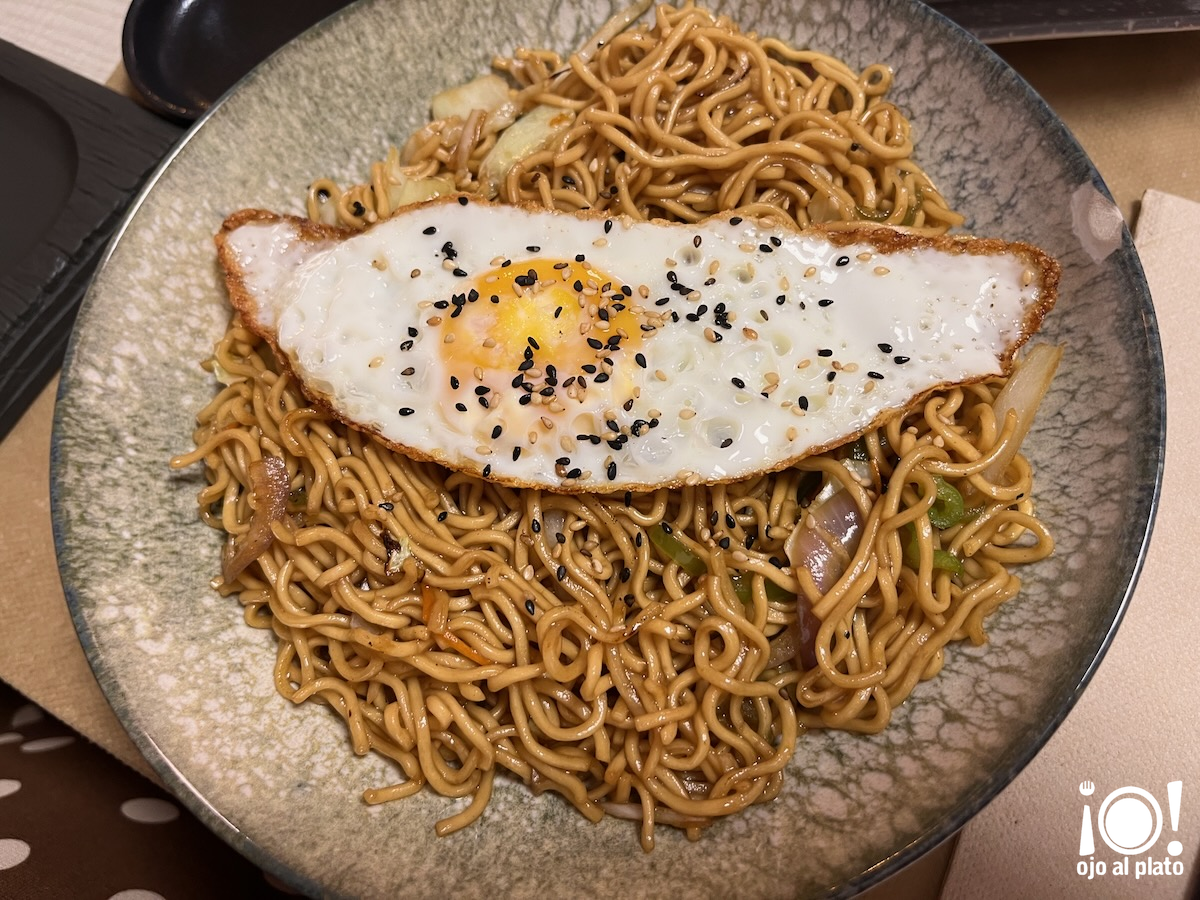 04_yakisoba_wei_26_09 04_yakisoba_wei_26_09